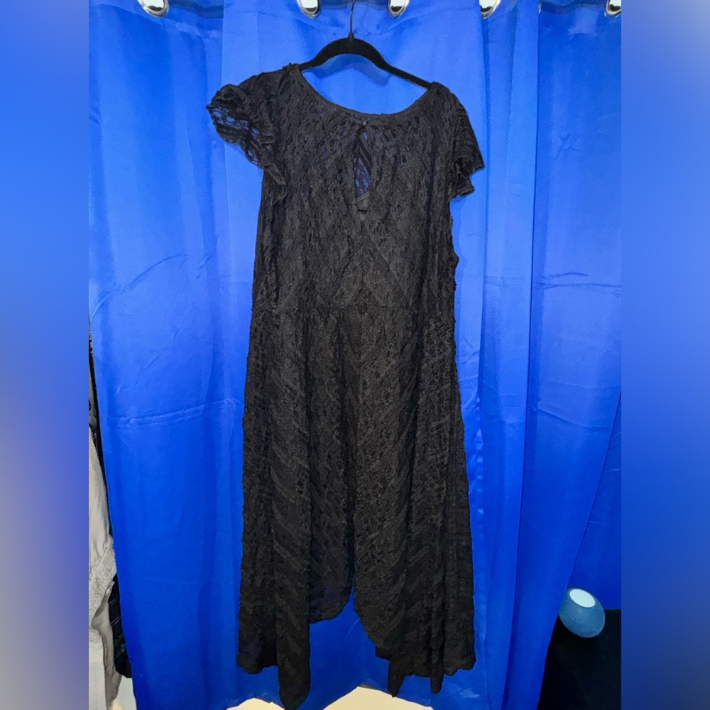 Torrid High Neck Handkerchief Midi Dress - Lace Black - Picture 5 of 8